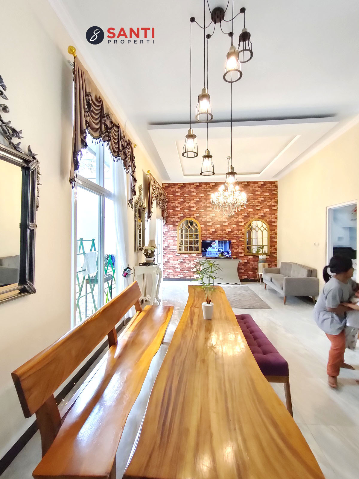 Rumah Mewah Jogja Di Jakal Km 13 Dekat Kampus UII Model Villa